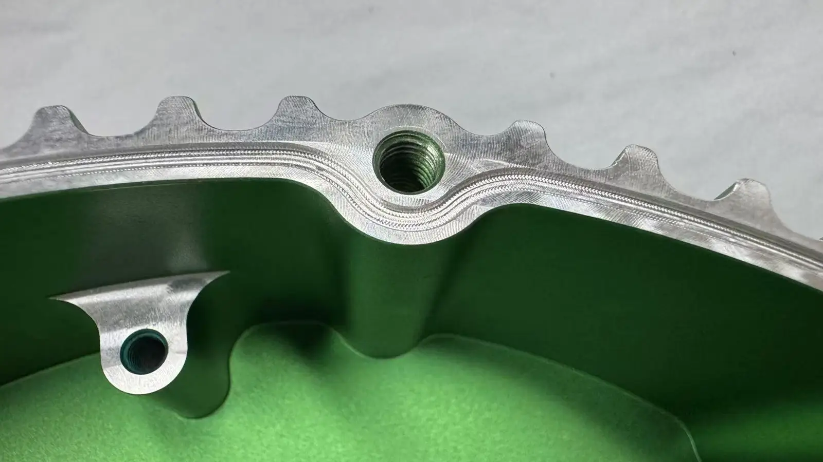 thread hole as contat mark