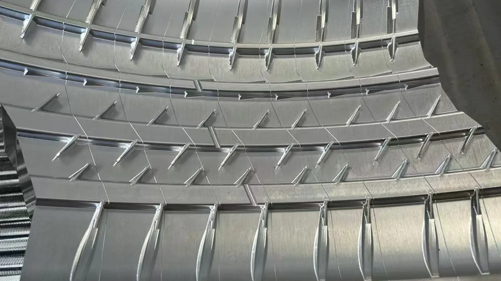 5-Axis Machining of Tire Molds