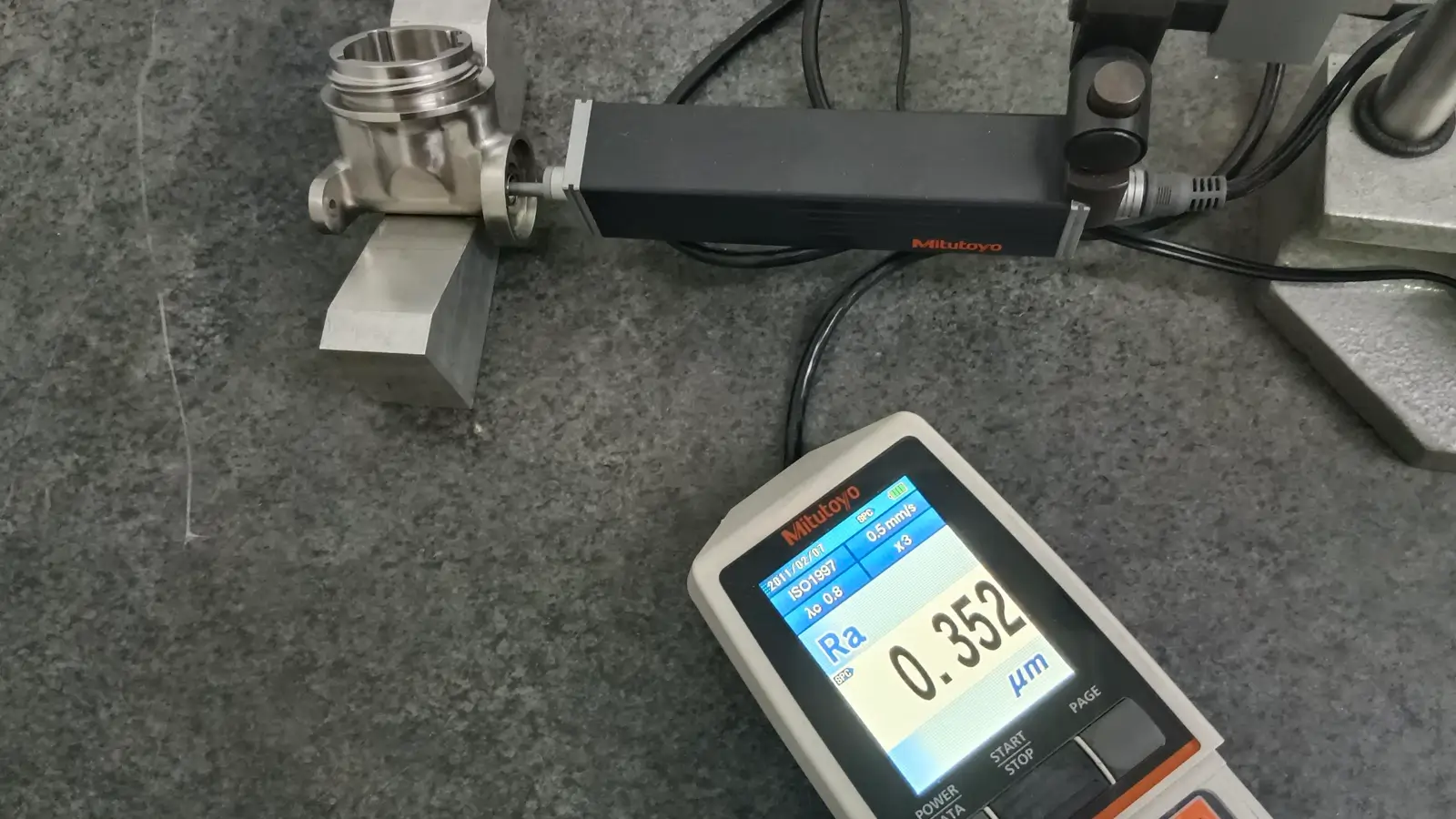 surface roughness tester