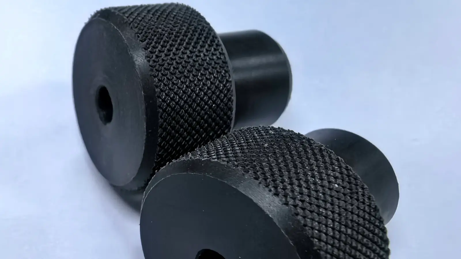 plastic knurling